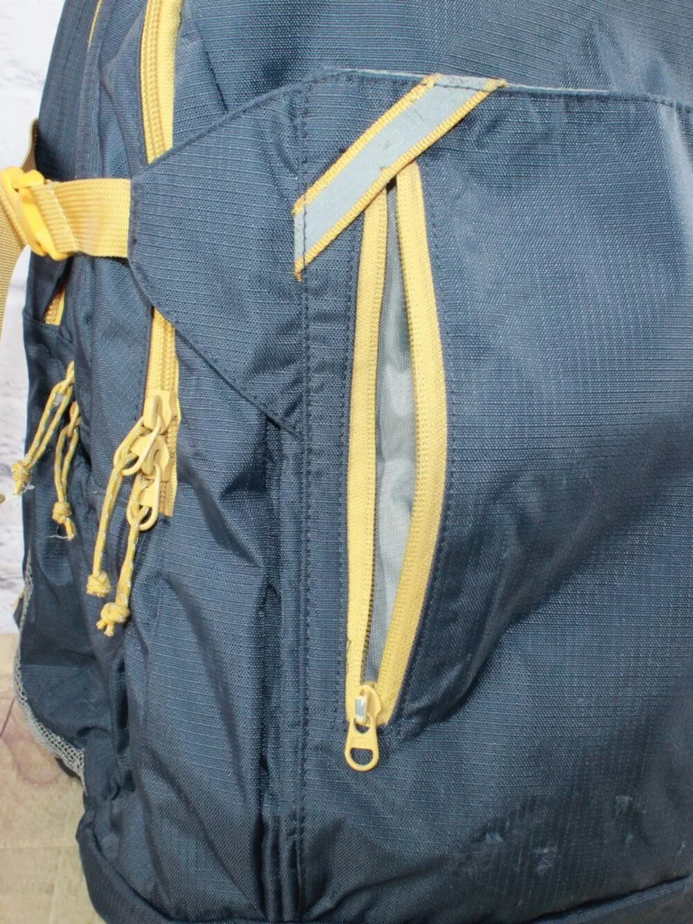 READ–LL Bean Unisex Adult Comfort Carry Portable Locker Pack 42L Backpack Hiking